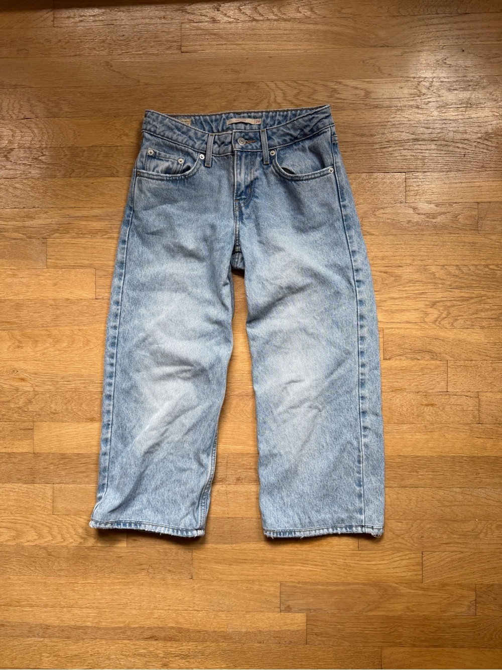 Levi’s Low Loose Capri Length Jeans Size 24